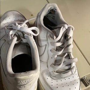 AIR FORCES 1 white. USED.